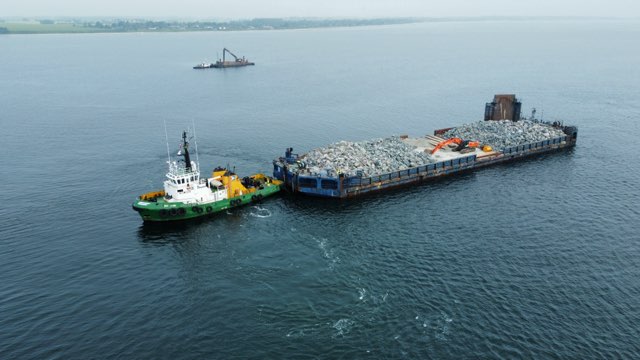 Sten fra Norge, ankomst